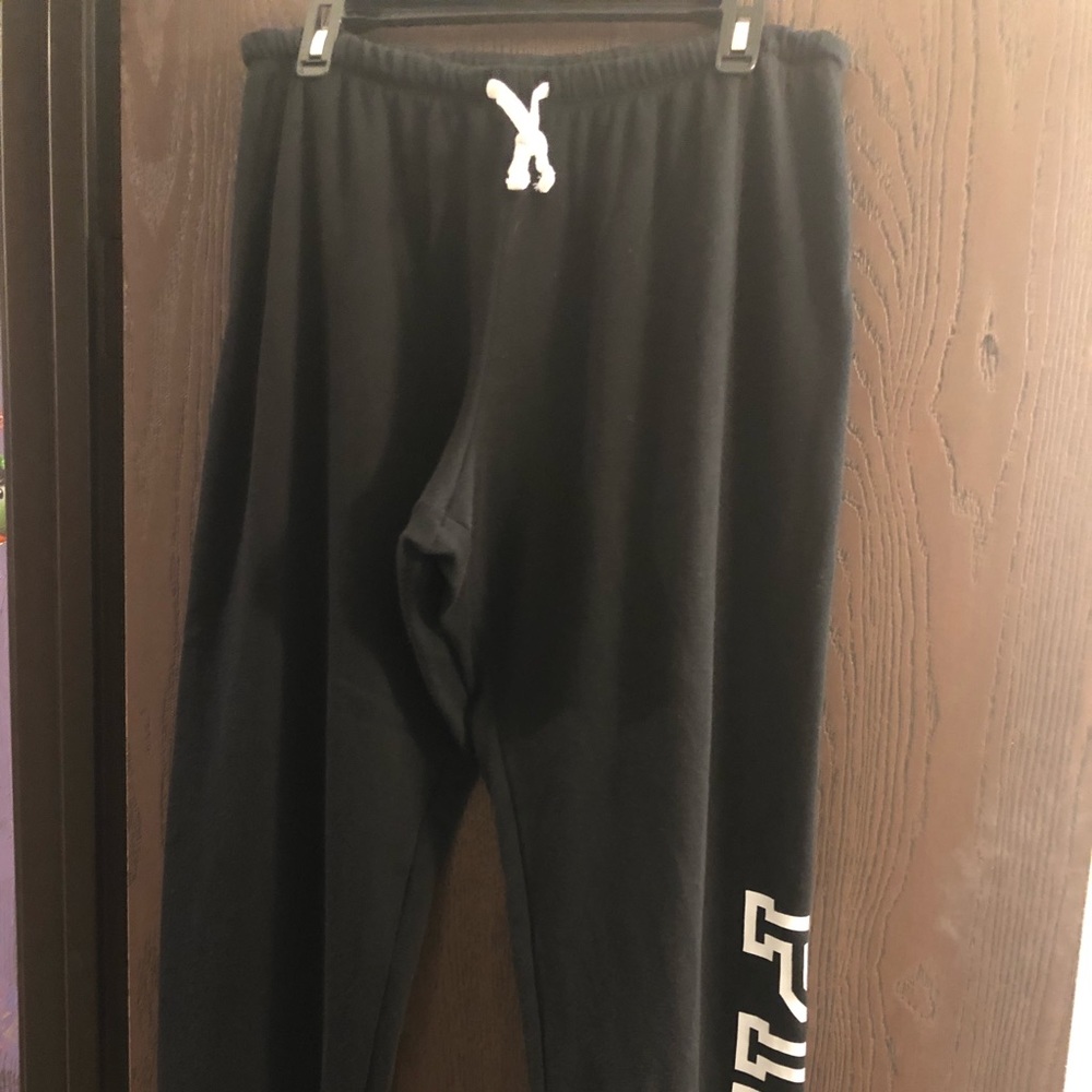 VS Pink Sweats - Picture 1 of 7